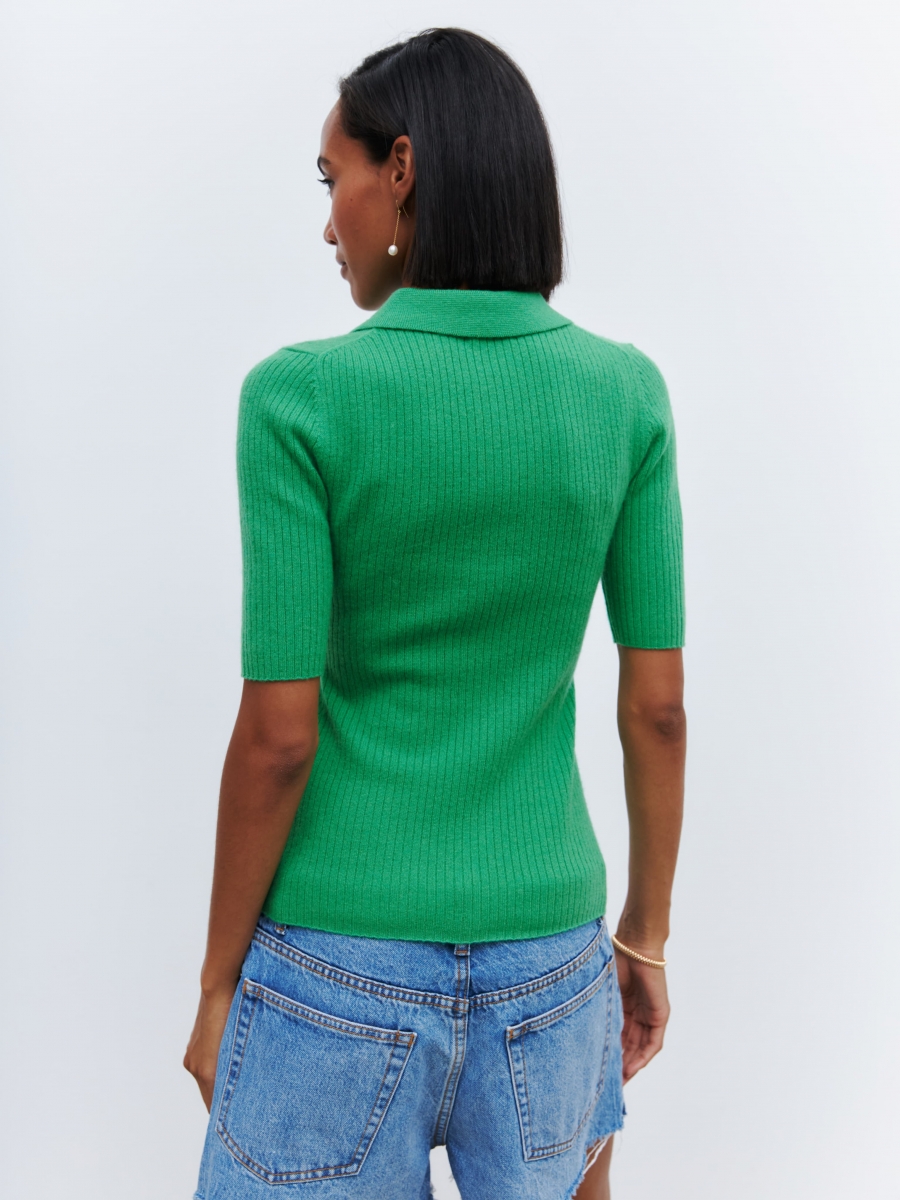 Green store polo neck